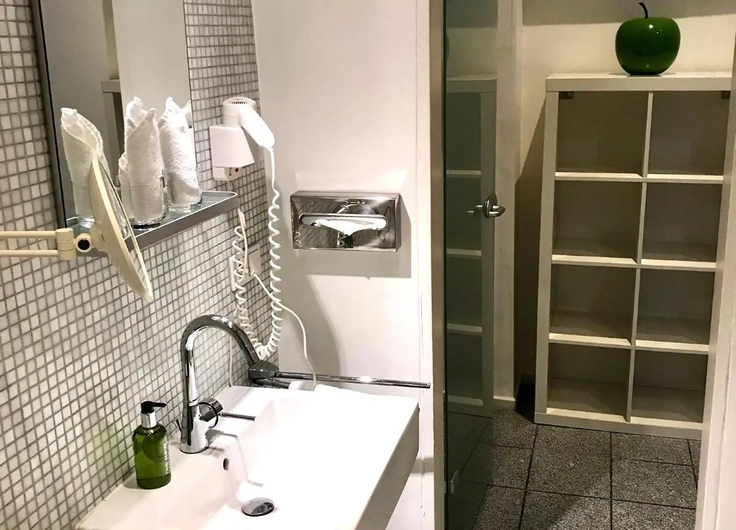 The New Yorker Boardinghouse Aparthotel Κολωνία